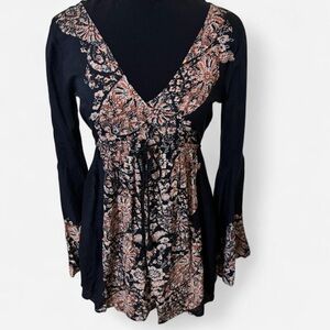 Abercrombie & Fitch Navy and Pink Floral Blouse